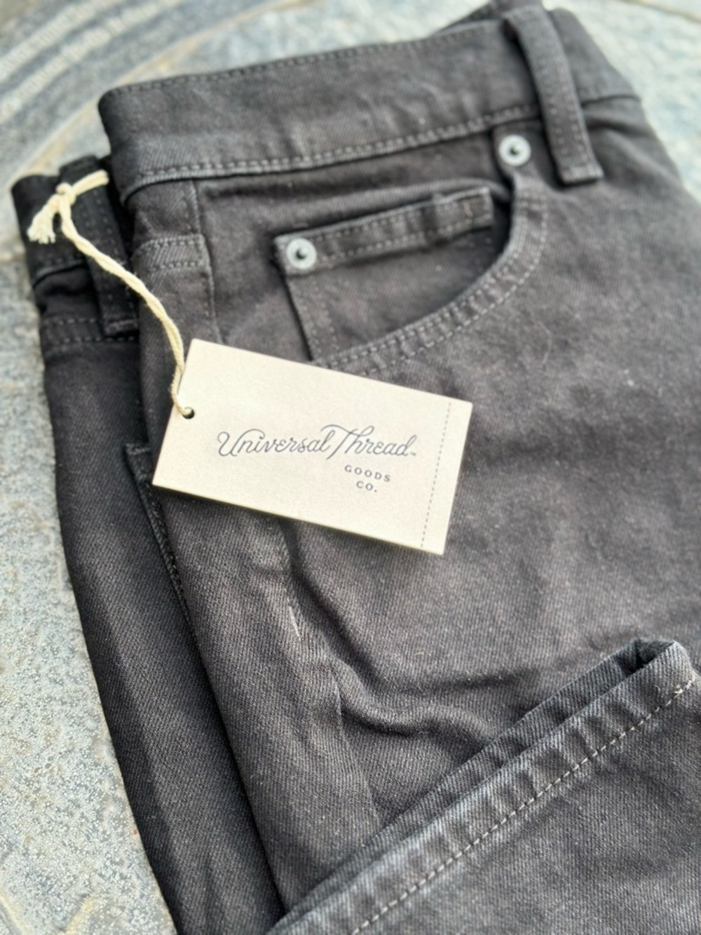NWT Universal Thread Womens High Rise Straight Leg Stretch Black Jeans - Picture 1 of 9